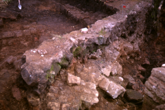 Remains of barrel vault Room V - tepidarium: photo A. Chatwin