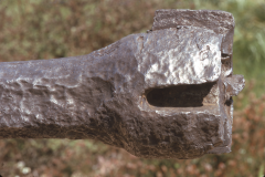 The head of the boring bar with two missing steel cutting bits: photo F. Tebbutt