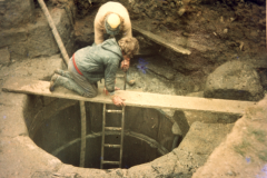 Excavating the gun casting pit: photo D. Meades